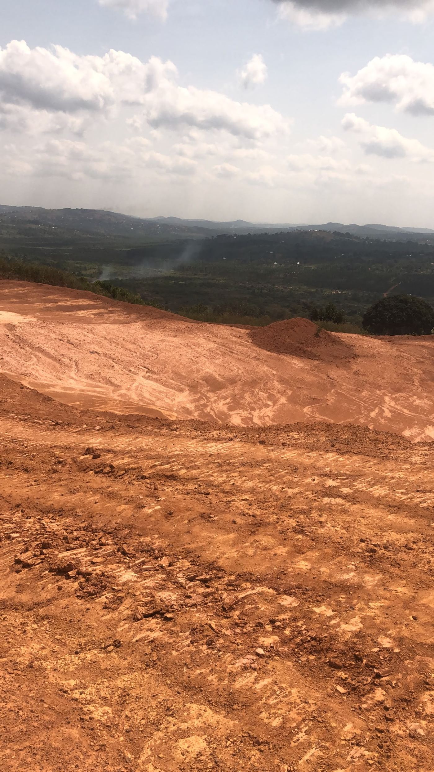 40 Acres of Leveled Private Mailo, 3km from the Lungala Interchange – Katende — photo 5