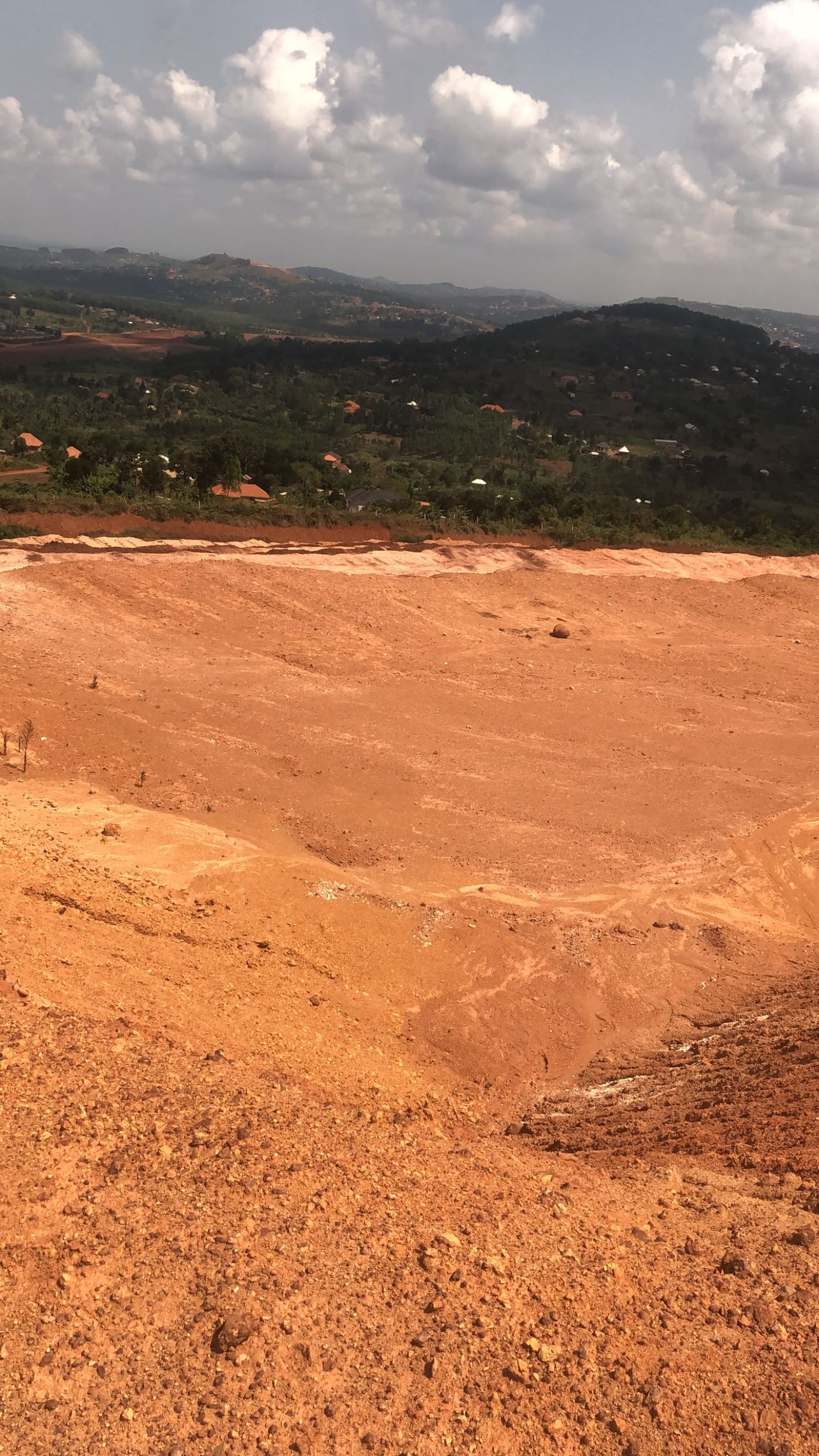40 Acres of Leveled Private Mailo, 3km from the Lungala Interchange – Katende — photo 7