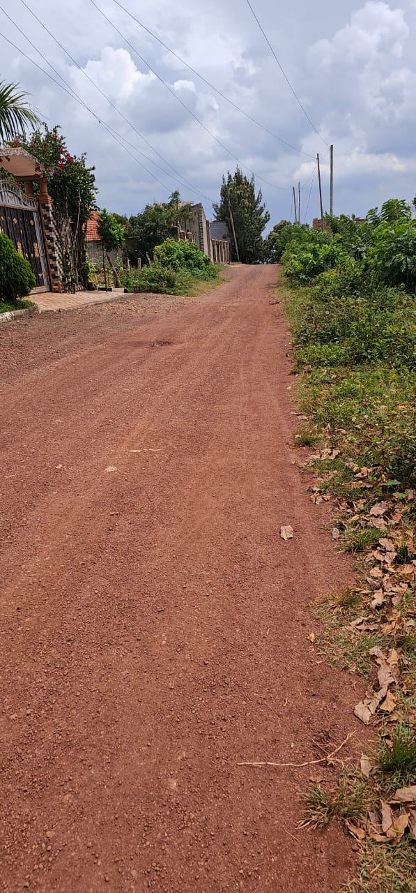 4.5 Acres with View – Katale Sseguku, Entebbe Road | UGX 600M per acre (from 2 acres) — photo 3