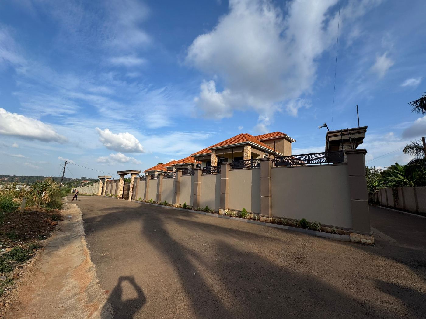 Two Elegant 6-Bedroom Houses for Sale in Seta–Magere near Buwate and Kira – UGX 950 Million each — photo 5