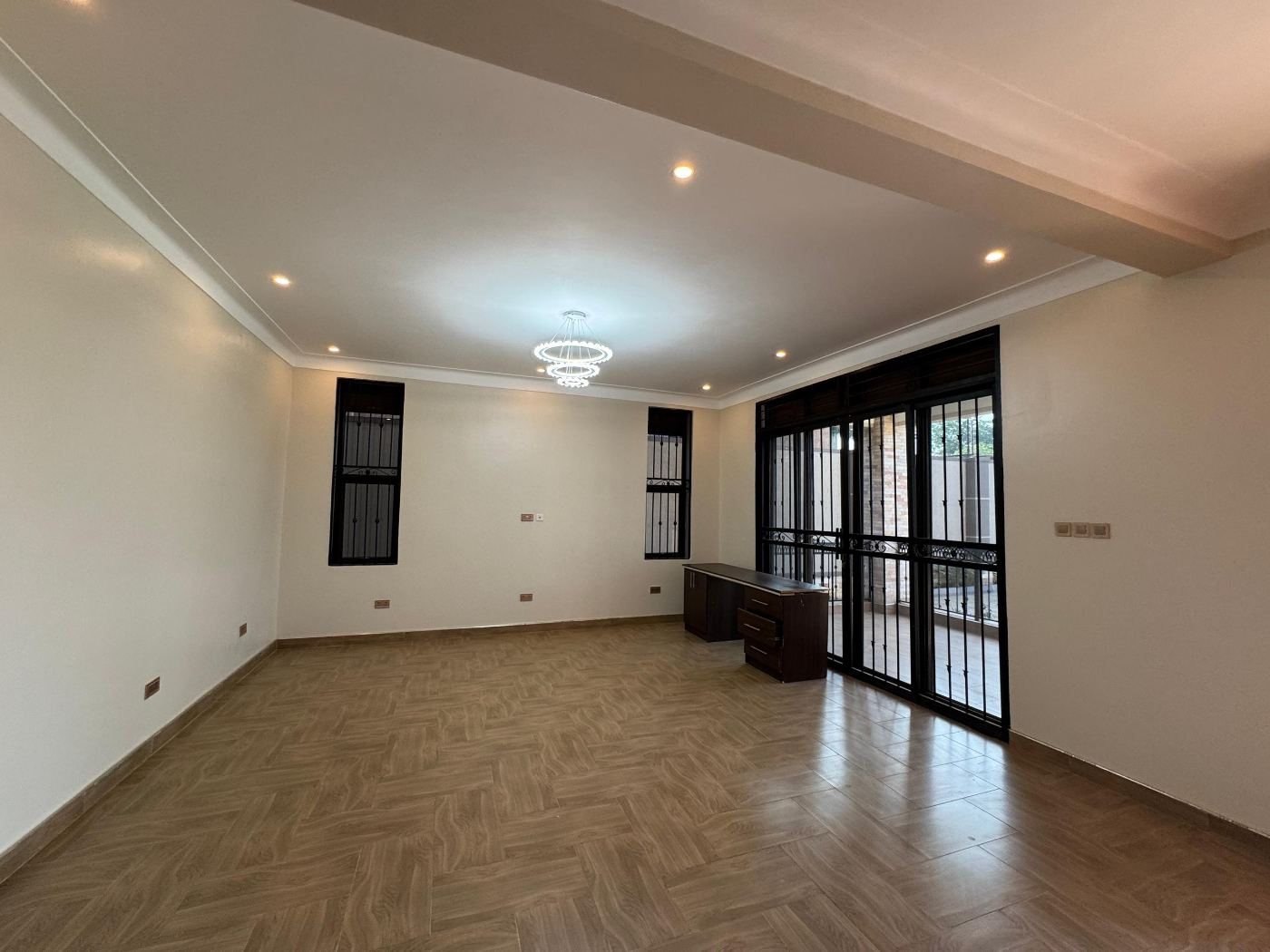 Two Elegant 6-Bedroom Houses for Sale in Seta–Magere near Buwate and Kira – UGX 950 Million each — photo 6