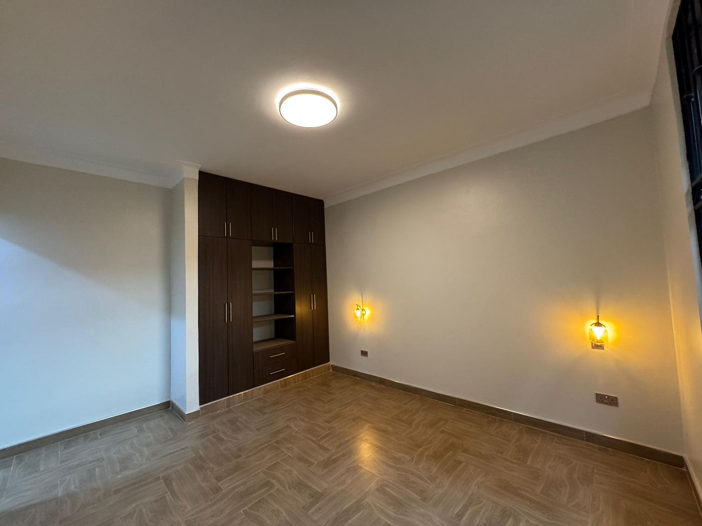 Two Elegant 6-Bedroom Houses for Sale in Seta–Magere near Buwate and Kira – UGX 950 Million each — photo 7