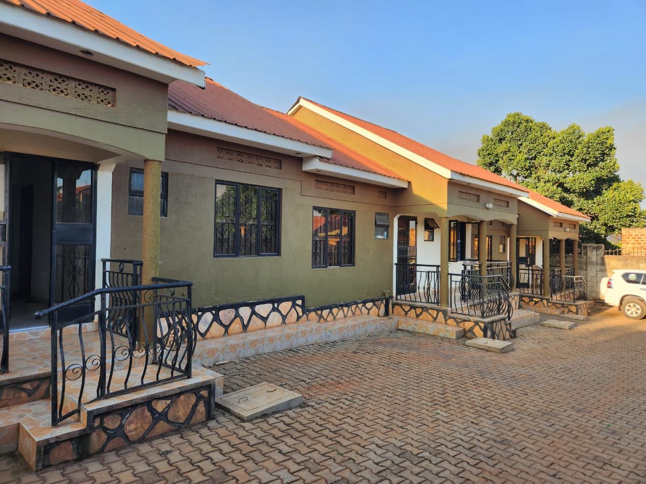 Income Block Earning UGX 3.5M/Month – Kiwanga | UGX 350,000,000 — photo 2