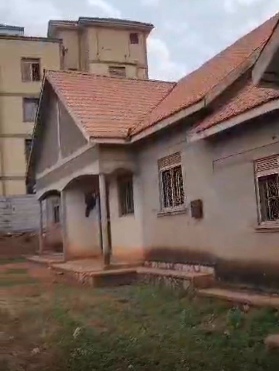 25 Decimals with 2-Bedroom Houses – Kira | UGX 600,000,000 — photo 2