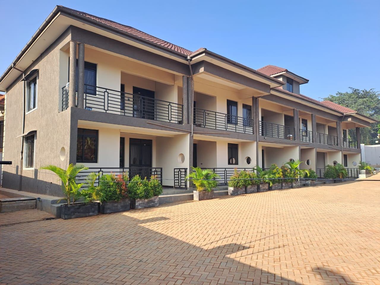 10-Unit Apartment Block Earning UGX 7M/Month – Kira | UGX 850,000,000 — photo 1
